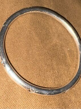 Classic Silver 925 Women’s Bangle Bracelet has markings